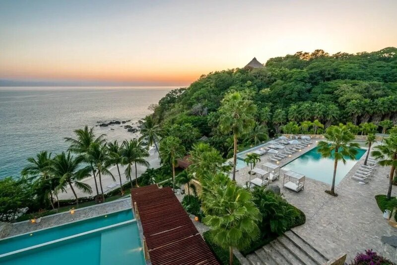 Sayulita Wellness Retreat offers psilocybin-assisted healing experiences that combine psychotherapy, medical support, and ancestral shamanic wisdom for deep transformation.
