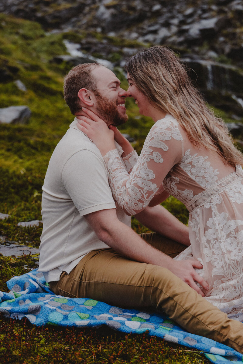 Alaska-Hatcher-Pass-Waterfall-Engagement-T&E_90