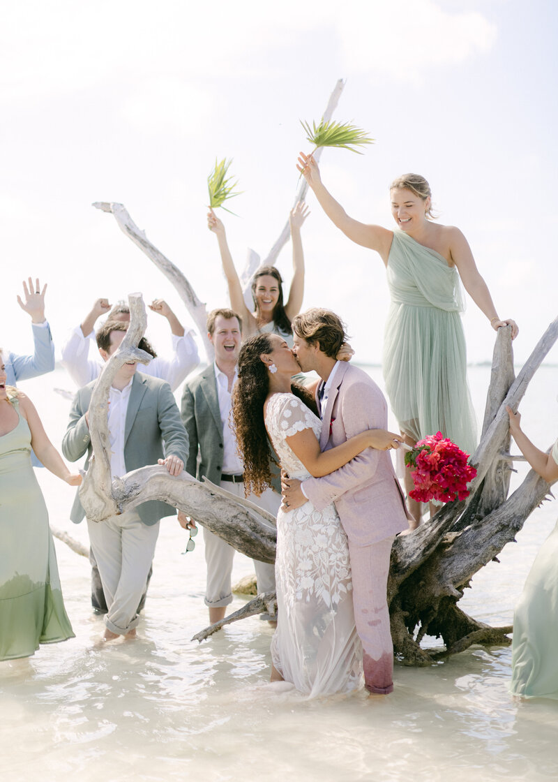 alessandra-shane-harbour-island-wedding-hollyclarkphotography-h-689
