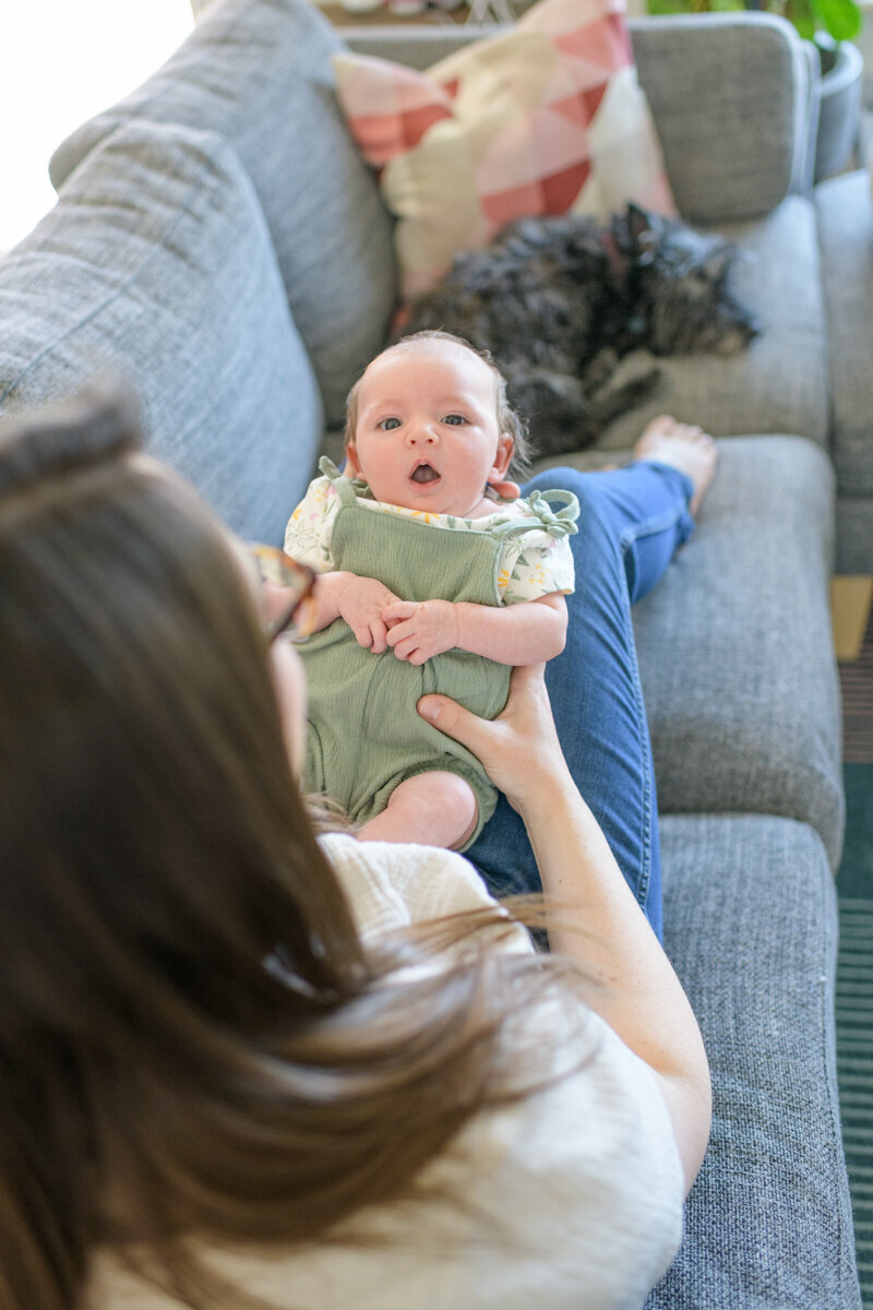in home newborn lifestyle session 0008