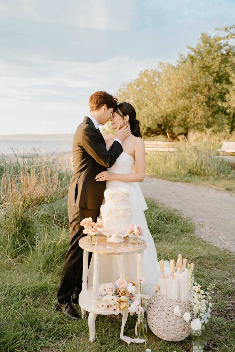 couple standing on a tree