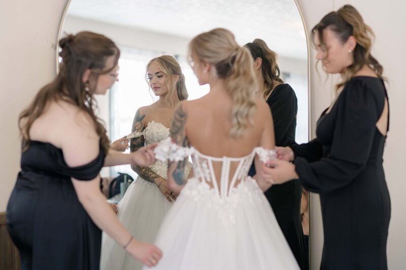 Edmonton Wedding Photos - Pine and Pond Wedding Venue (31)