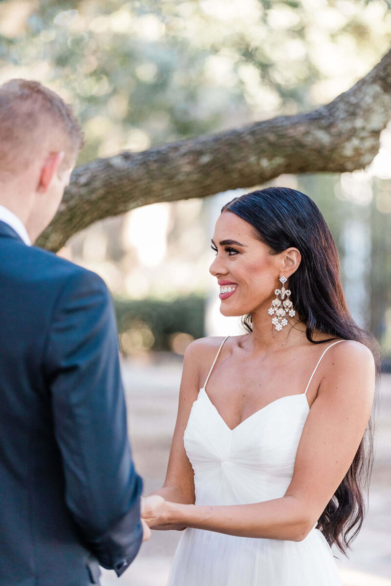 Savannah_Elopement_in_Forsyth_Park__Low_branch09