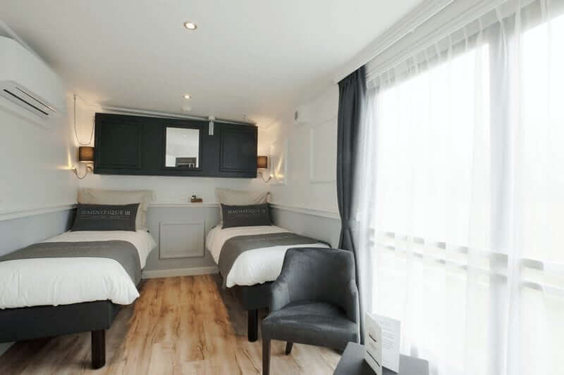 Magnifique_3_cabin_upper_deck_suite_2