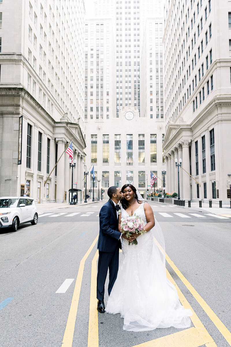 bride and groom in chicago