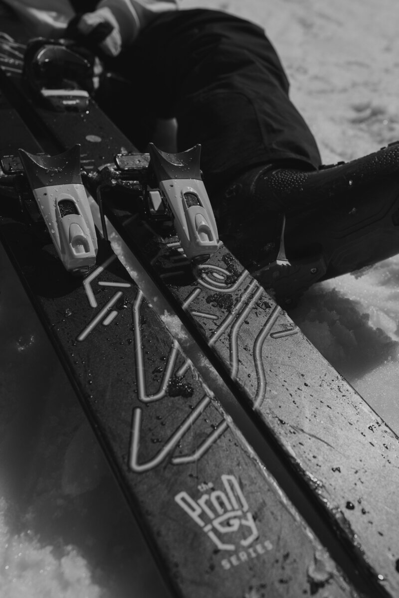 Winter snowboarding senior pictures