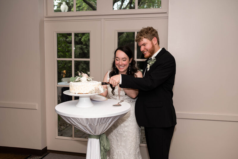 59-K&M - Grand Ledge Opera House Wedding - Mariah Kasten Photo