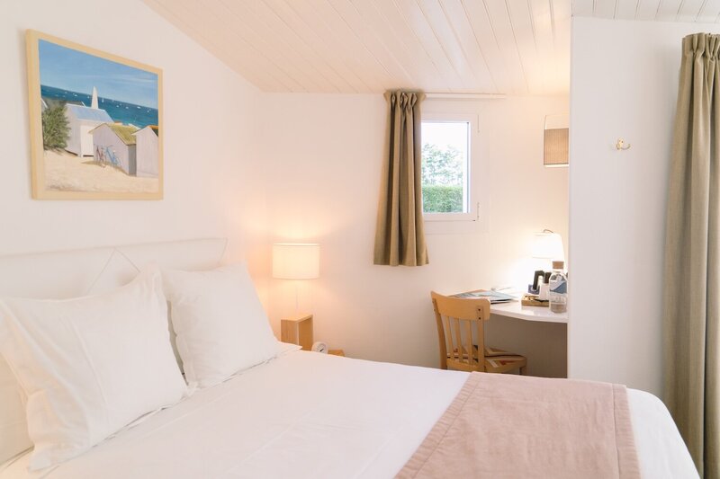 4-2024-Petite-Cosy