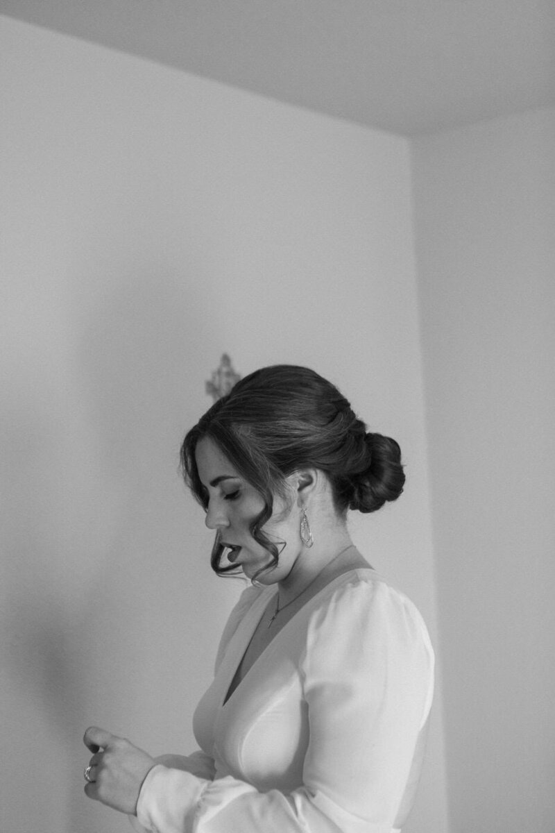 classic-and-documentary-style-wedding-photography-13