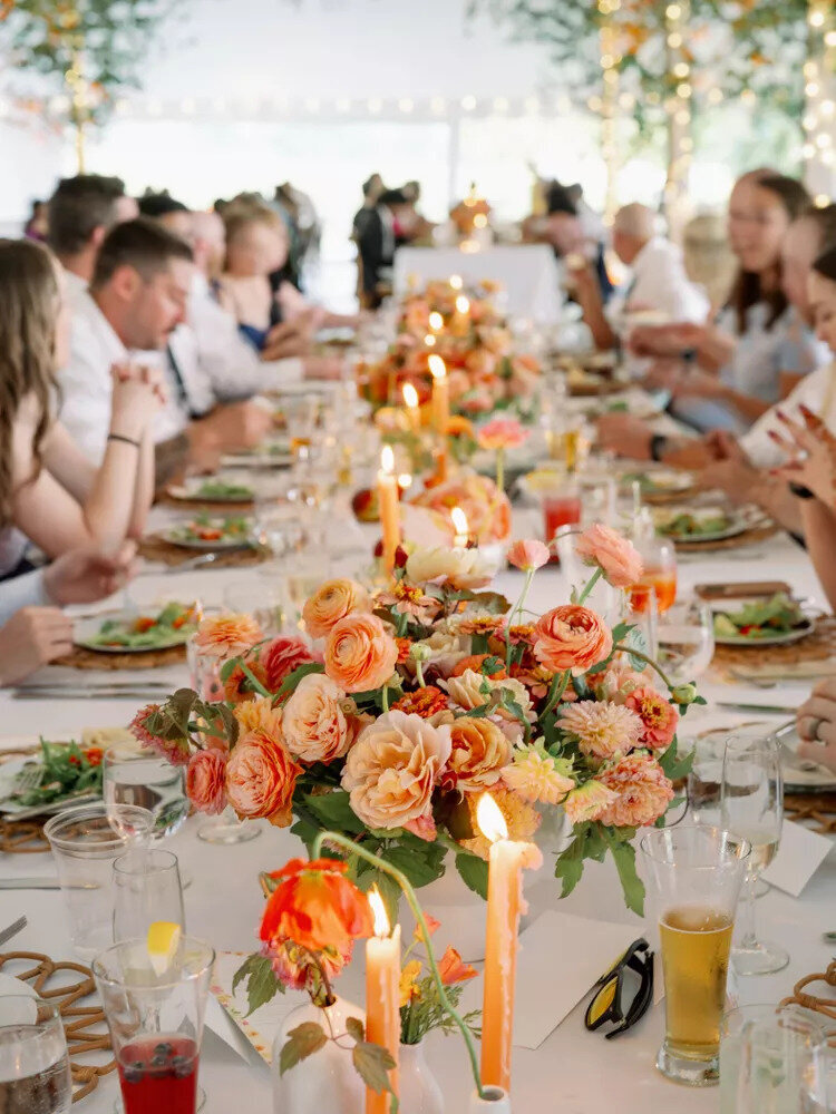 34-colorful-stowe-indian-wedding-table-decor-liz-andolina-photography-0324-913a0105dec44723835d2df761e8b21b