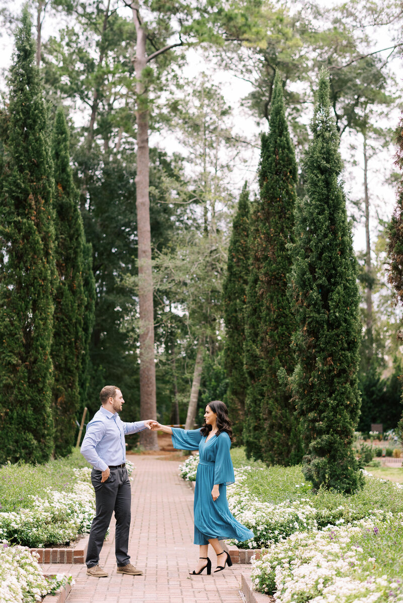 engaged couple in Houston Botanical Garden