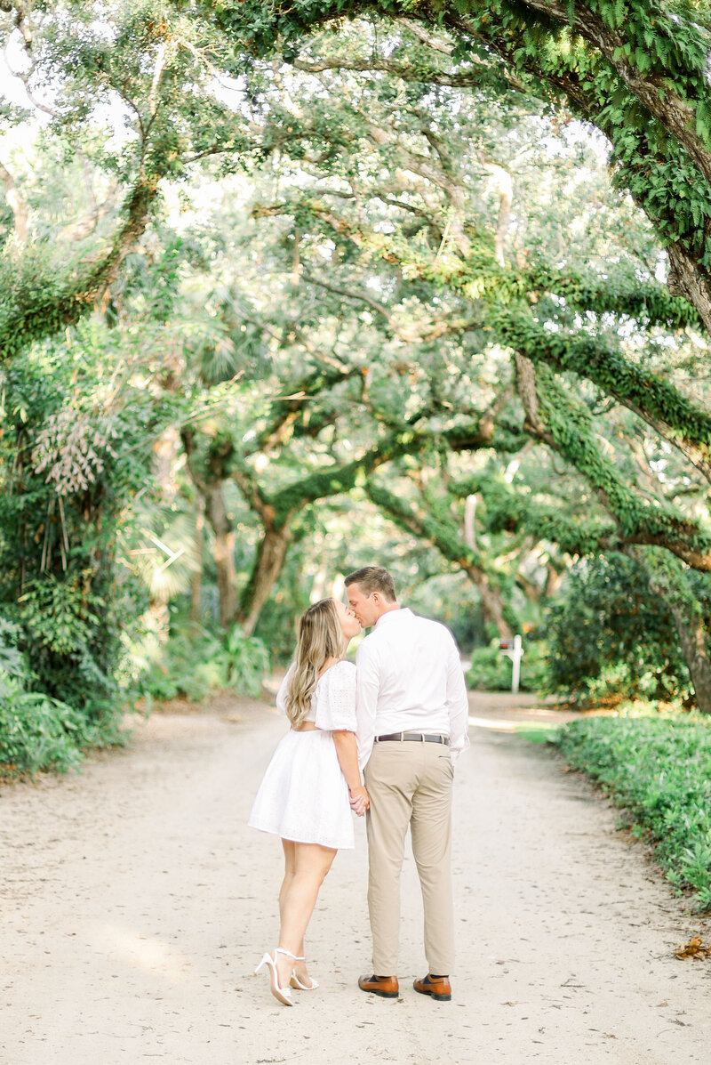 couples photos vero beach for engagement