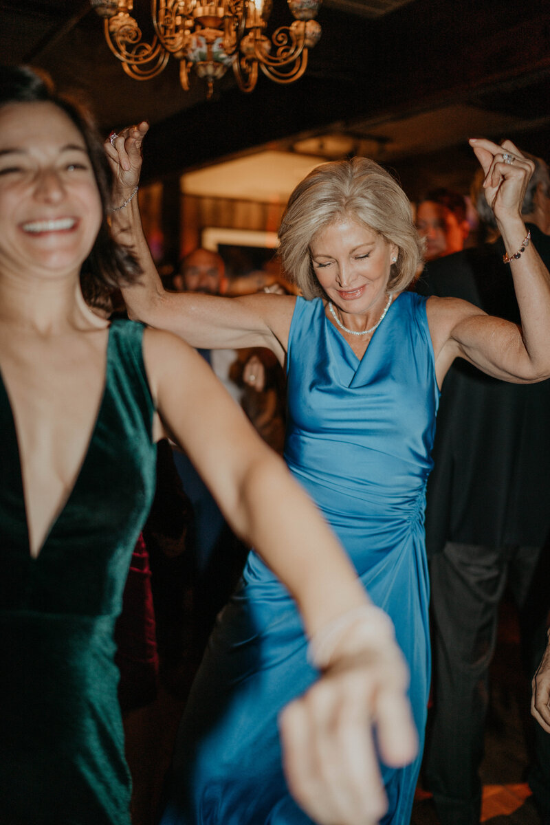 Nick_Elena_The_Greenbriar_Inn_MicroWedding-562