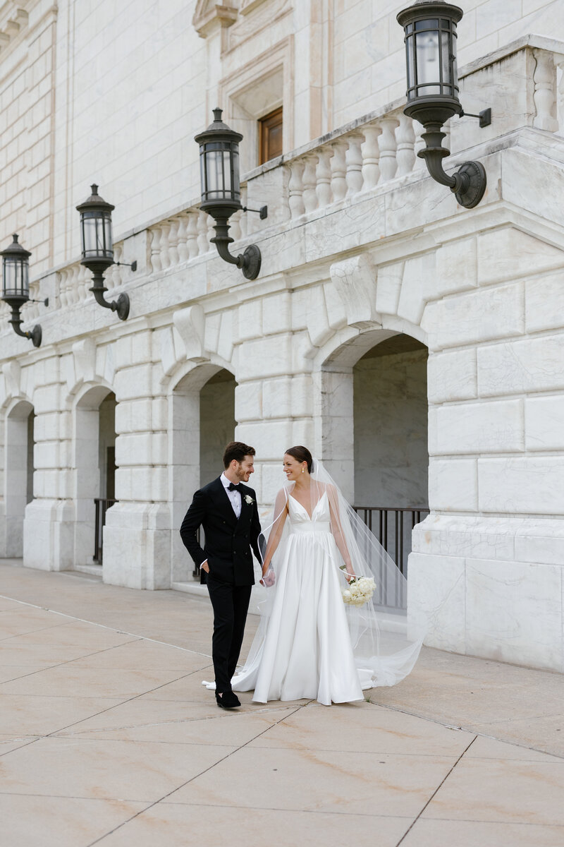 Alasandra Photography Michigan & Destination Wedding Photographer Editorial Weddings Photography Western Michigan Detroit Chicago Destinations Danielle Babcock21