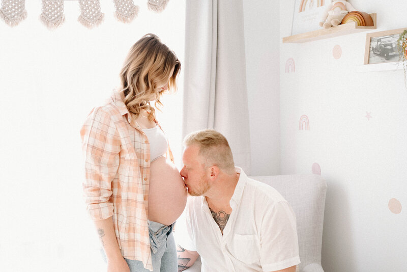 Bec and Jack - Home Maternity Shoot - Sweet Valencia Photography-17