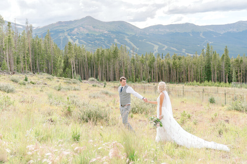 Mary Ann Craddock is a Colorado mountain wedding photographer who creates timeless, narrative imagery.