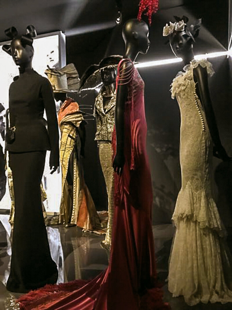 Parisian fashion-inspired destination wedding photography - Dior - Paris - Marian Destination Wedding Photographer - Novara