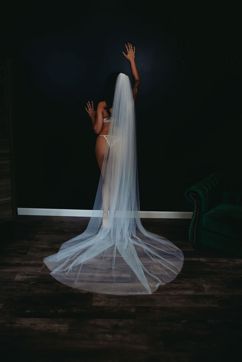 Michigan-Bridal-boudoir-KearstynMeyers56