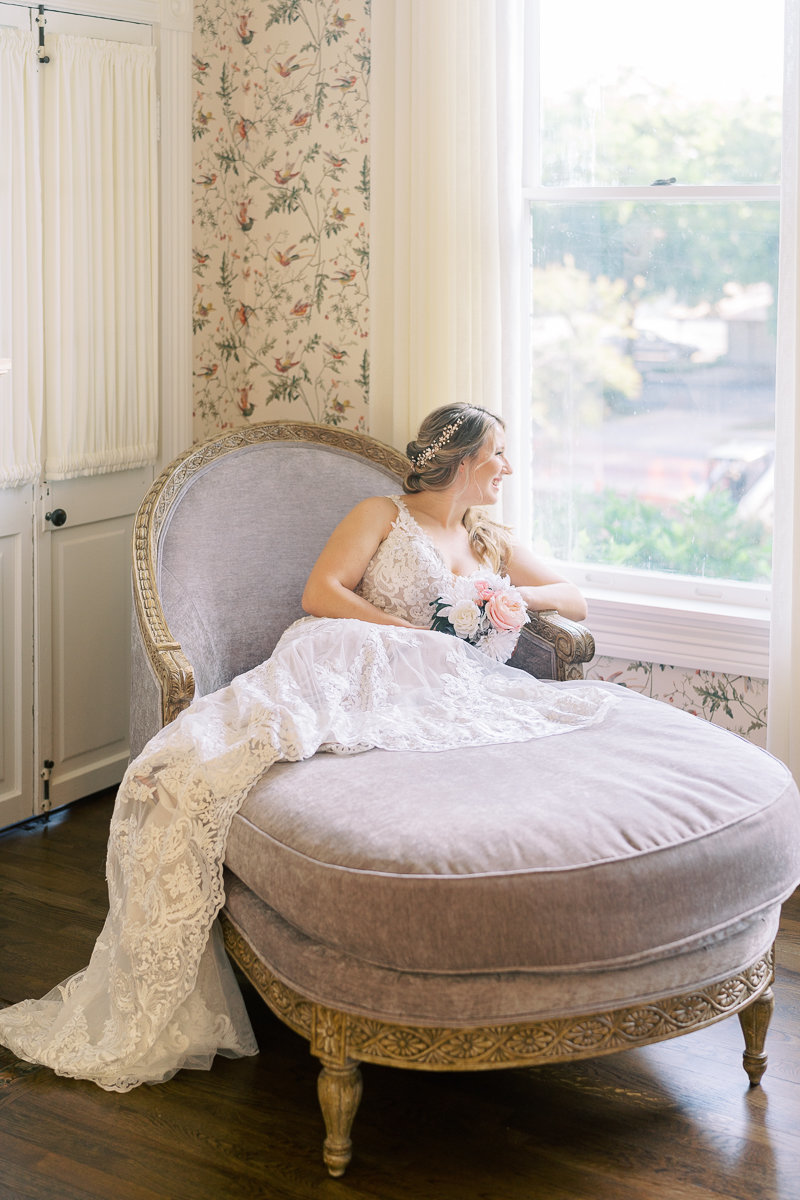 Woodbine-Mansion-Bridal-Session-Holly-Marie-Photography-10