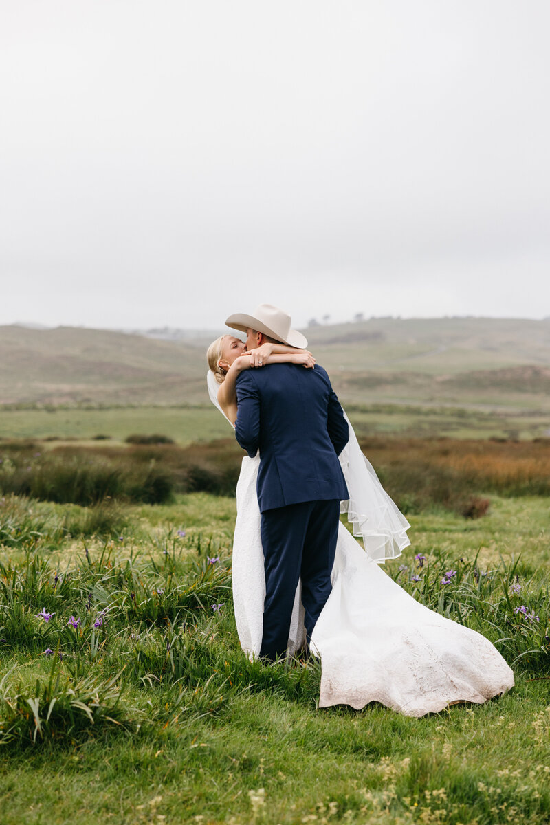 4.26.25_amelia_steven_wedding_tomalesbay_sneak-40