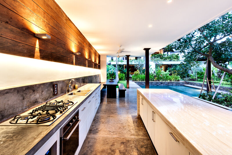 Luxury Outdoor Kitchen