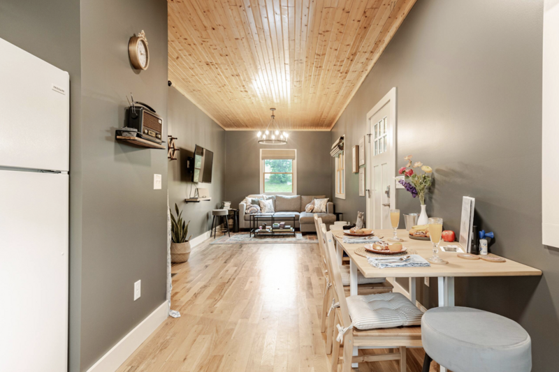 cottage kitchen:living
