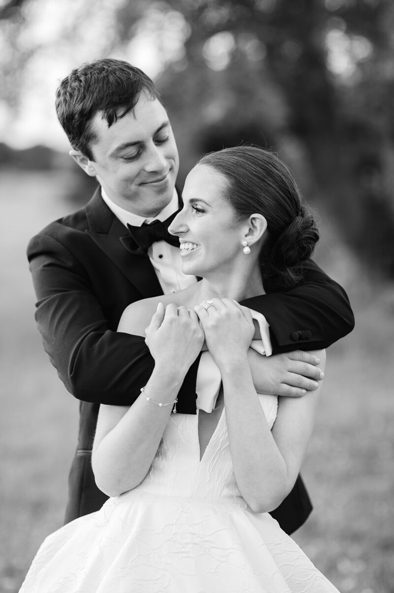 bride-goom-ct-vineyard-wedding