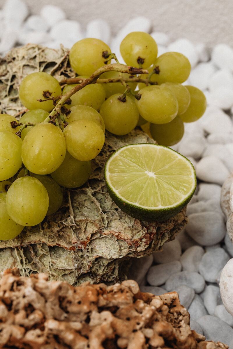 kaboompics_creative-fruit-backgrounds-a-collection-of-vibrant-still-life-scenes-32162