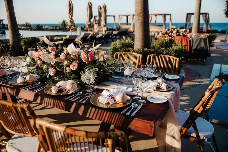 Luxurious dining table by the beach