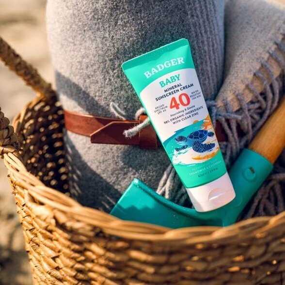 nontoxic MINERAL SUNSCREEN FOR BABIES AND KIDS