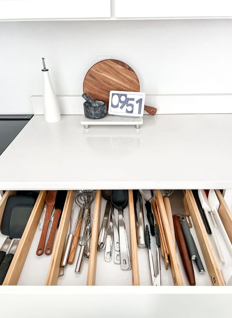 organized-kitchen-drawer-dividers (5)