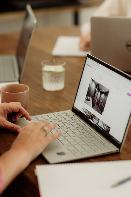 online business management team