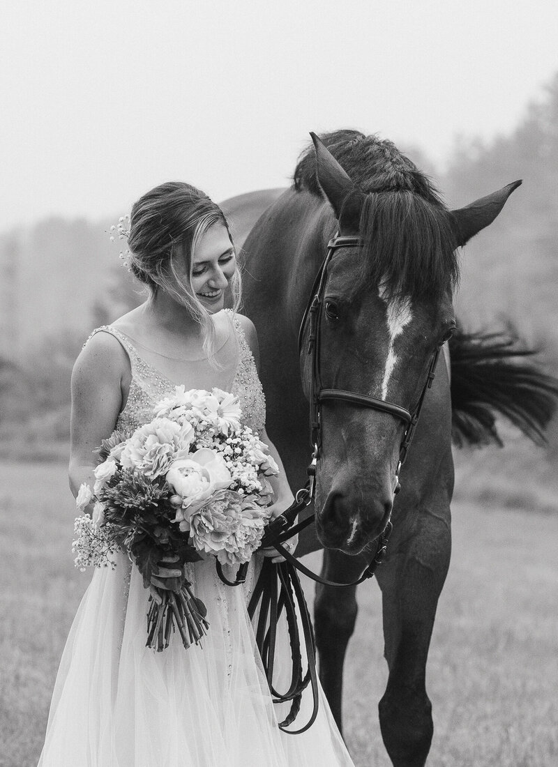 elopement-with-vintage-car