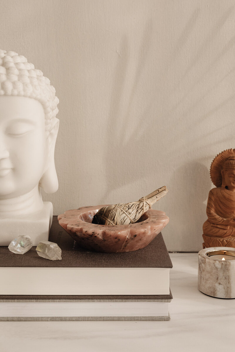 kaboompics_sage-buddha-28468