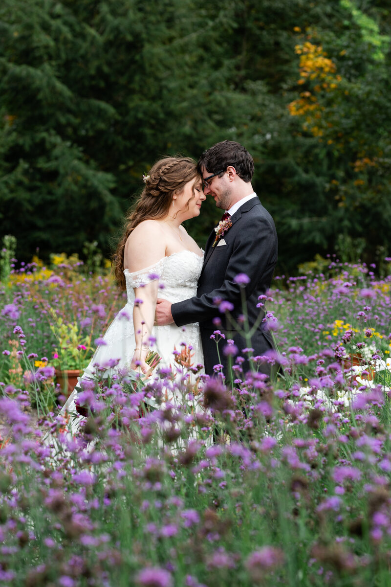 Gardens of Stonebridge Wedding by Pittsburgh Wedding Photographer Catherine Acevedo