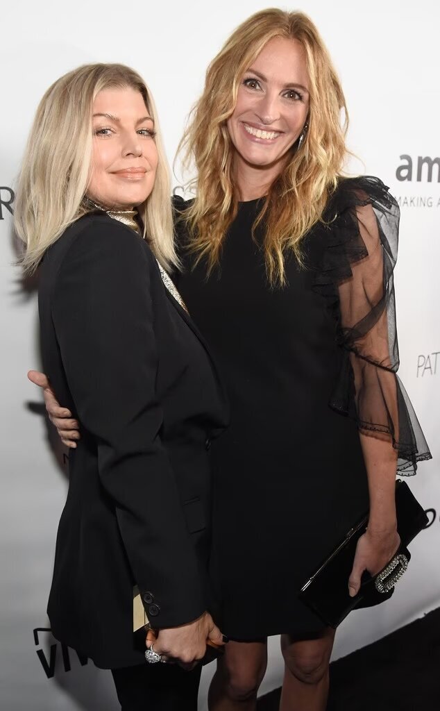rs_634x1024-171014105639-634.fergie-julia-roberts.cm.101417