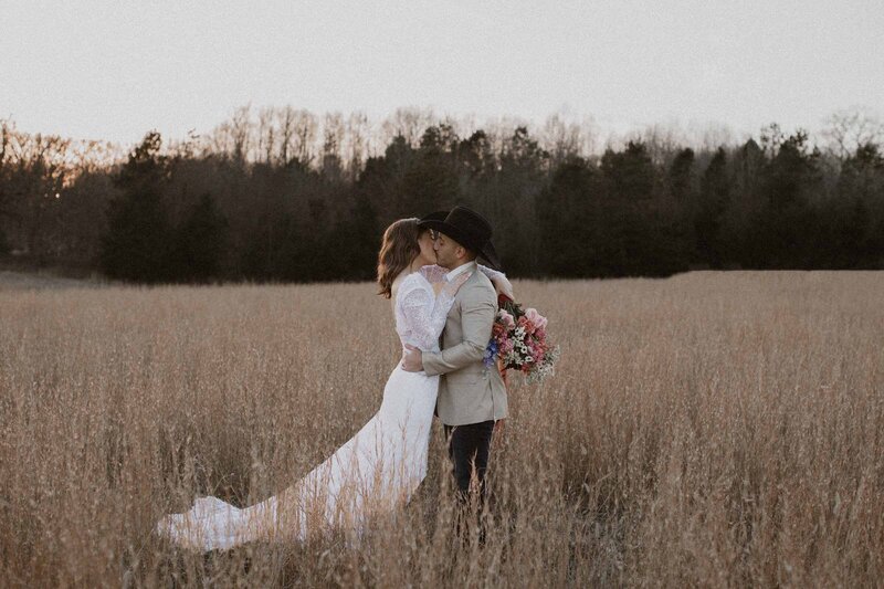 Little cottage florals, culpeper florals, virginia wedding photography