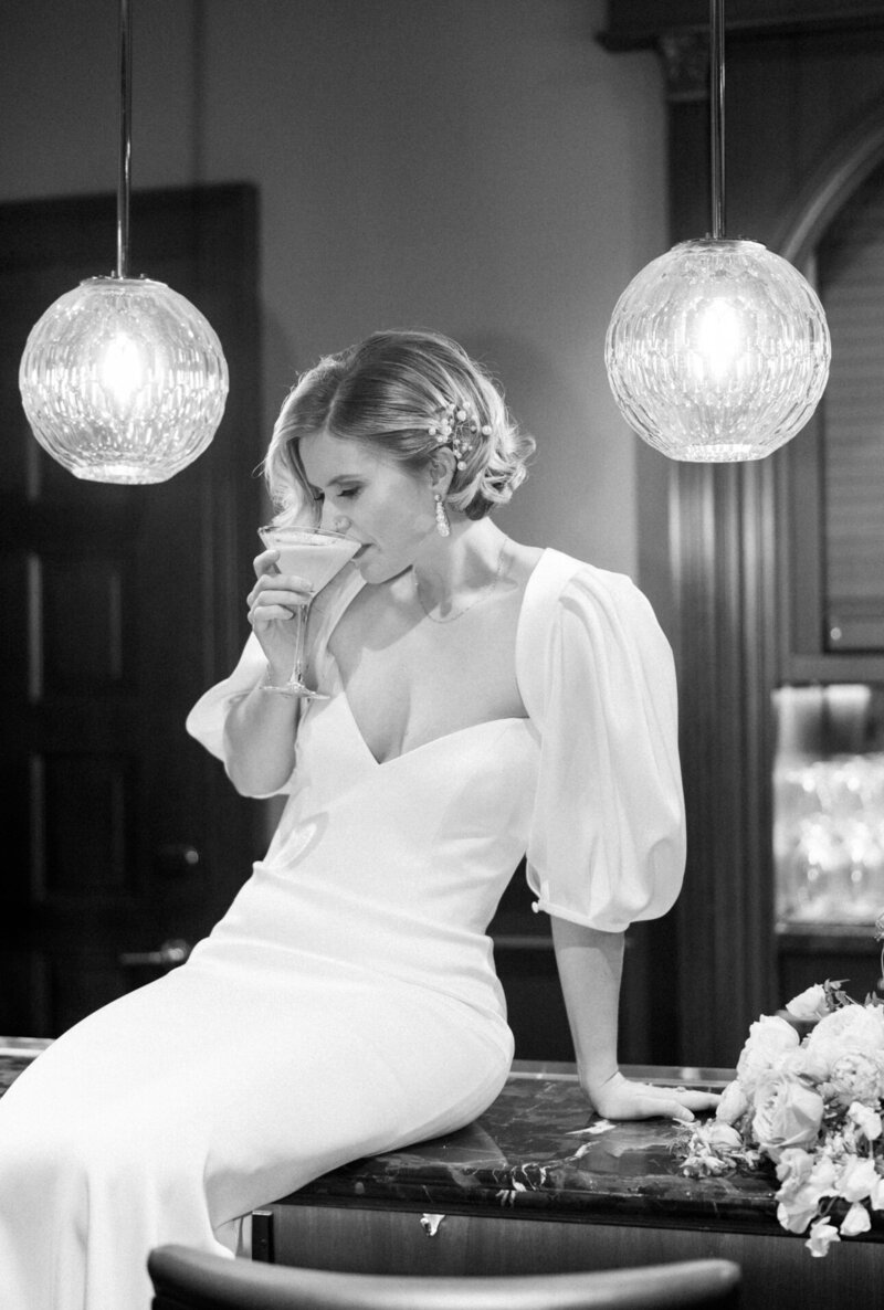 Indiana_Michigan_Wedding Planner_Hotel Carmichael_Carmel Indiana_Wedding Day Editorial_Bride_Bridal Fashion_The Bar_Reception_B&W