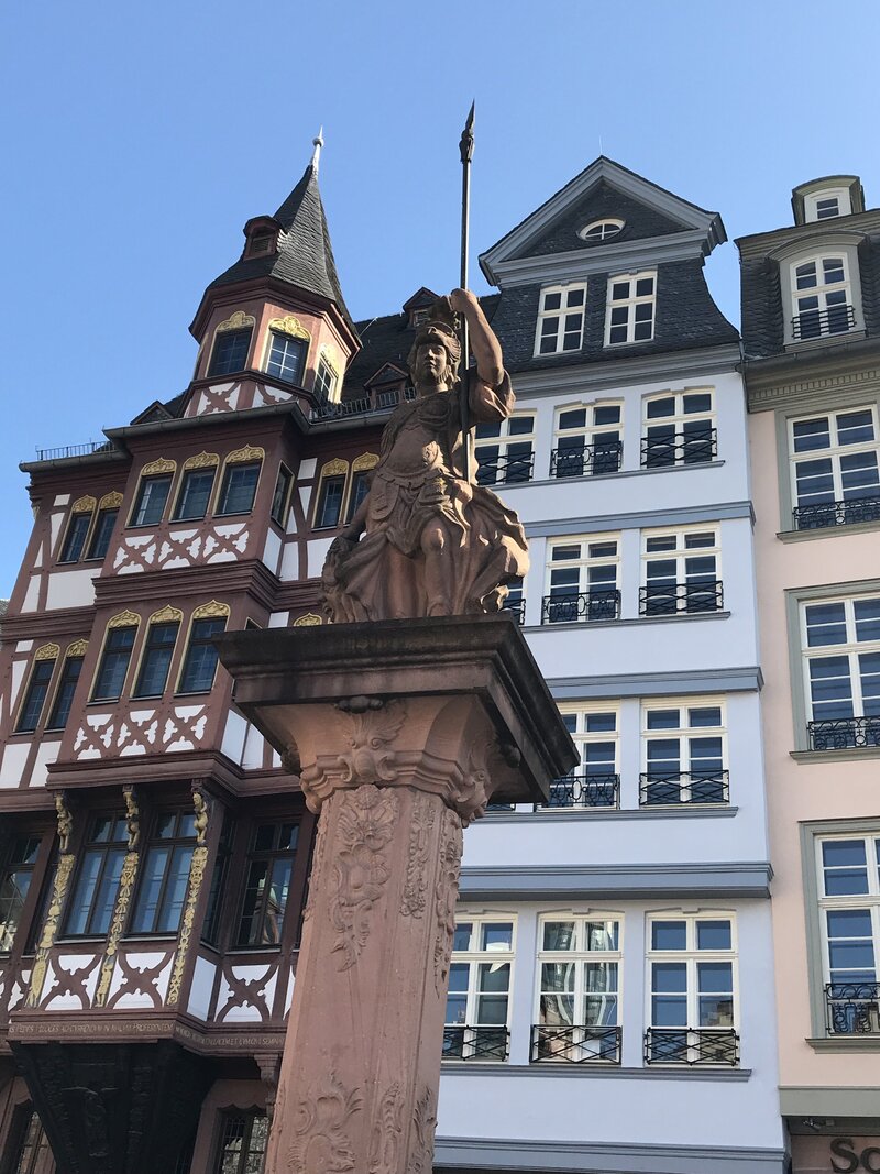 buildings and a statue in Germany, image taken by Caroline Amelie