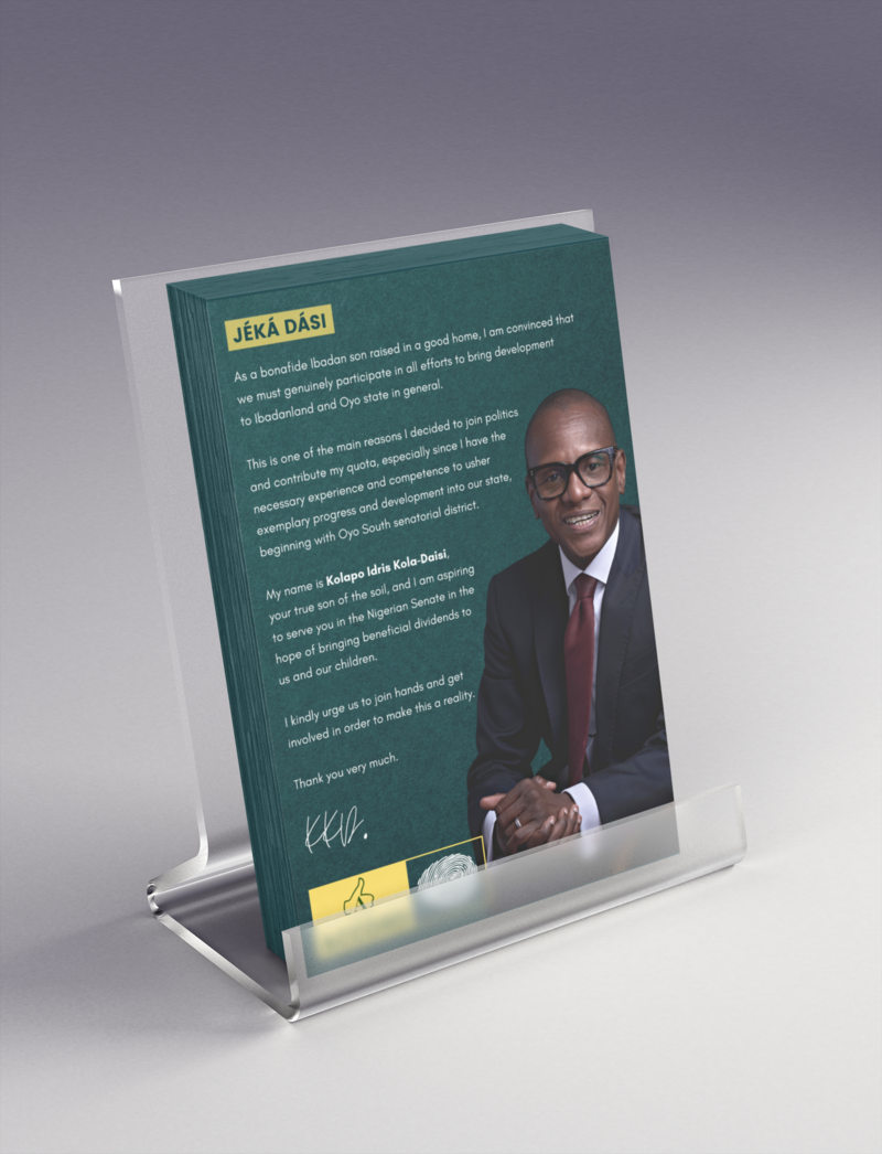 mockup-of-several-flyers-placed-on-an-acrylic-structure-1413-el (1)