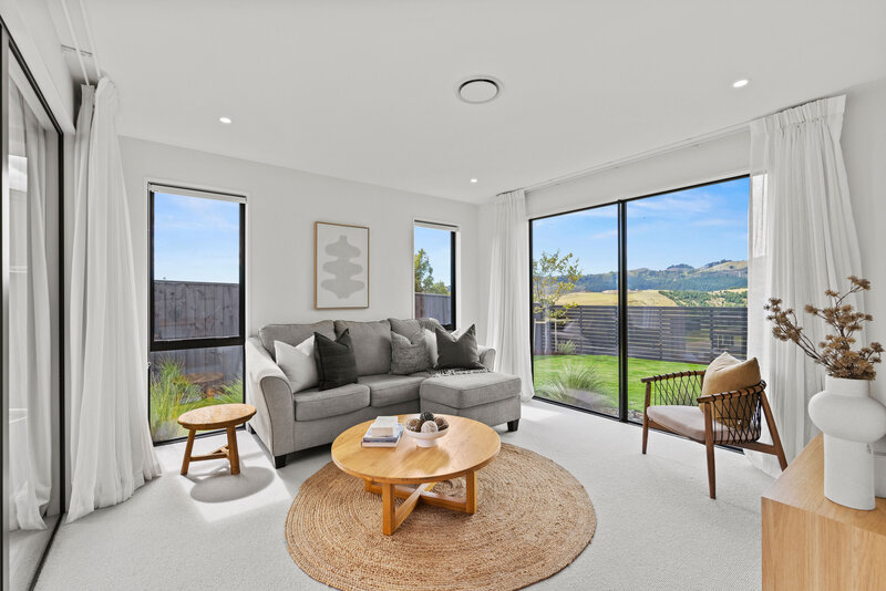 open plan living and dinng