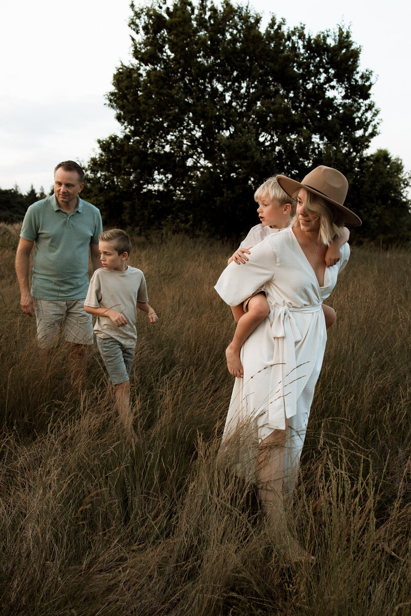 fotoshoot gezin gezins fotoshoot eindhoven valkenswaard gezinsfotograaf fotosgraaf noord brabant liefdevolle herinneringen