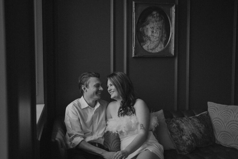 Destiny Rae Photography- modern chic engagement photos - downtown louisville 9