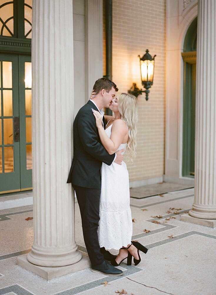 tulsa-wedding-photographer-mansion-at-woodward-park-photoshoot-laura-eddy-photography_0015