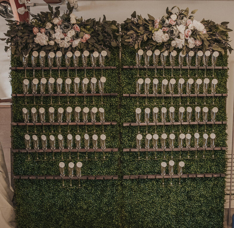 Box wood champagne wall 5- Rori Ranch Rentals