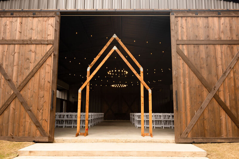 wedding venue with outdoor ceremony options
