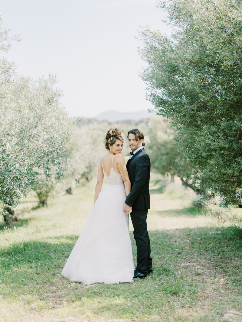 bride-and-groom-in-the-olive-fields