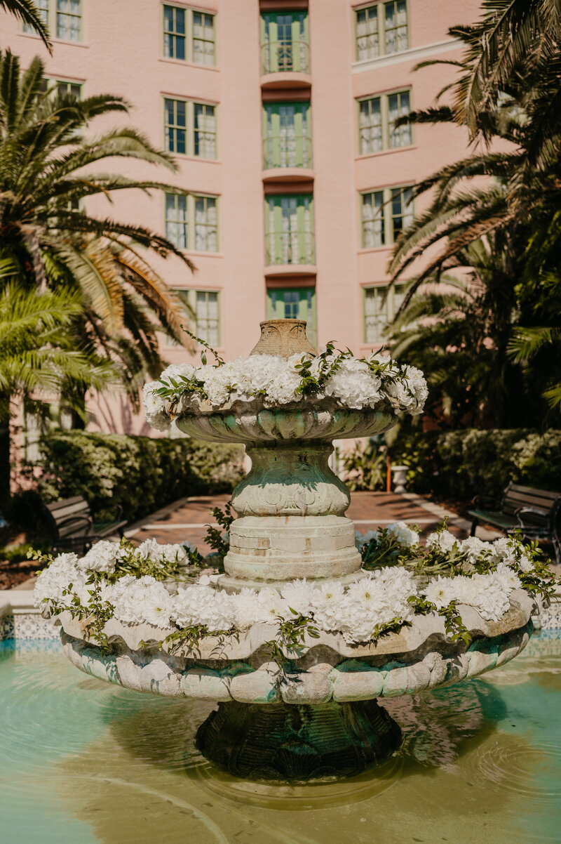mariah-lacy-photo-the-vinoy-hotel-florida-elopement-chantilly-chic-celebrations-6