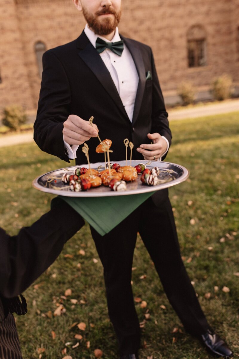 groom-food