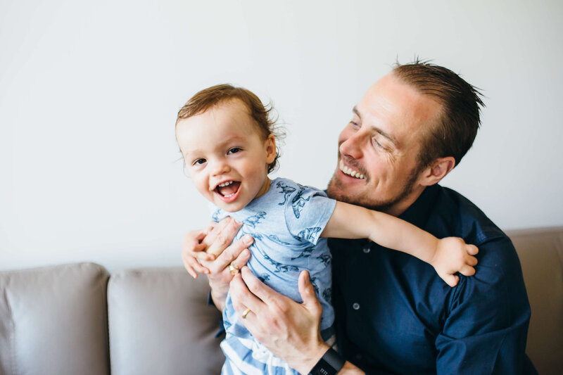 Boston  Family Lifestyle Photographer dad and child laughing-1